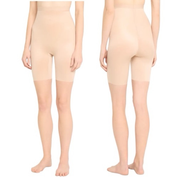 SPANX‎ NWT SPANXshape™ Invisible High-Waisted Mid-Thigh Shorts